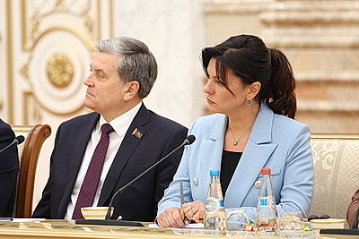 О смыслах Дня народного единства. Лукашенко проводит большую встречу с идеологическим активом и экспертами