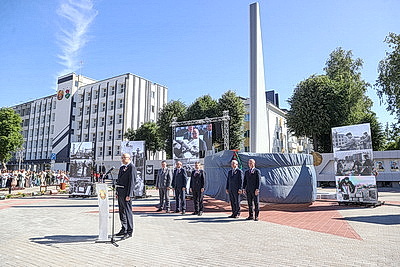 Монумент в честь присвоения звания СНГ \"Город трудовой славы\" открыли в Барановичах
