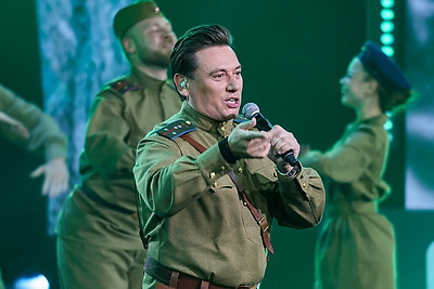Советское кино на сцене Дворца Республики. Гала-концерт \"Кинотеатр \"Александрия\" приехал в Минск