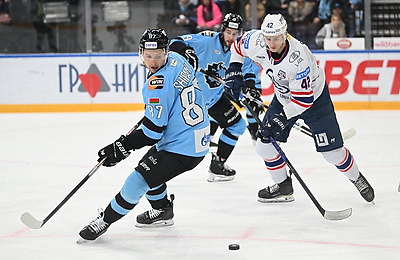 Хоккеисты \"Динамо\" разгромили \"Ладу\" в матче регулярного чемпионата КХЛ