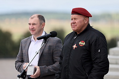 От Кургана Славы до Ржева: стартовал супермарафон инвалидов-колясочников Союзного государства