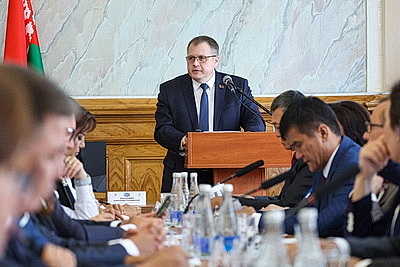 Тематические секции проходят на белорусско-узбекском бизнес-форуме в Витебске