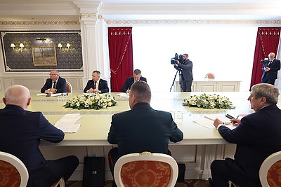 Лукашенко заслушал доклад о развитии районов Гомельской области, пострадавших от катастрофы на ЧАЭС
