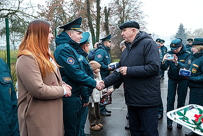 Ключи от квартир и служебных автомобилей вручили гродненским спасателям