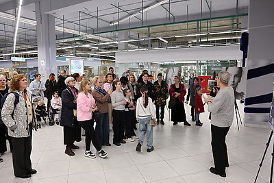 \"Картина - как победа над болезнью\". В Минске открылась выставка воспитанников детского хосписа