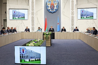 Вовлечение в вопросы контроля, реализация инициатив. Как в Минске проводится молодежная политика