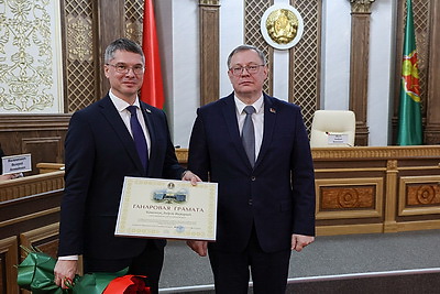 Швед представил избранных ВНС руководителей и судей Верховного Суда