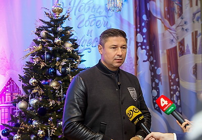 Подарки от большой олимпийской семьи вручили особенным детям из Светлогорска