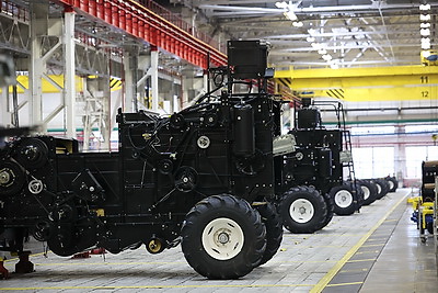 Поставки комплектующих для комбайнов. \"Гомсельмаш\" планирует развивать партнерство с \"Ростсельмашем\"