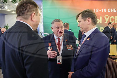 Второе заседание VII ВНС продолжает работу