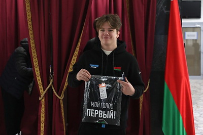 Белорусские хоккеисты проголосовали на выборах Президента
