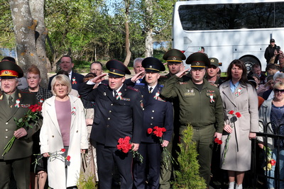 Памятник погибшим в годы ВОВ воинам и партизанам открыт после реконструкции в Ушачском районе