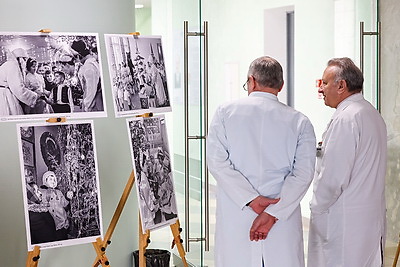 \"Терапия чудес\". Новогодняя акция прошла в медучреждениях Минска