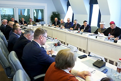 Космонавт Новицкий избран почетным членом правления Белорусского фонда мира