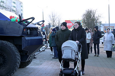 Квест \"Это все мое родное\" и интерактивные площадки. Солигорск принимает \"Марафон единства\"