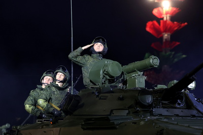 Генеральная репетиция военного парада прошла у стелы \"Минск - город-герой\"