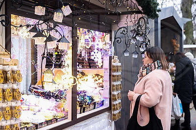 Предновогодние ярмарки работают в Бресте