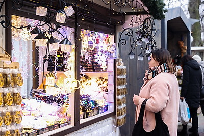 Предновогодние ярмарки работают в Бресте