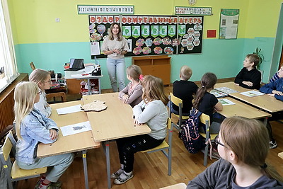 Лето с пользой. Как проходит день в школьном лагере Гомельского района