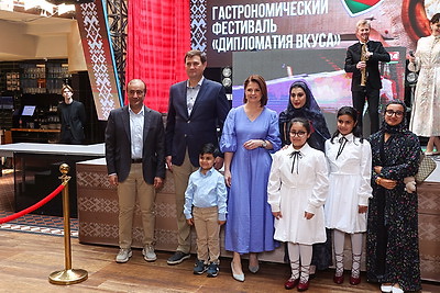 Фестиваль \"Дипломатия вкуса\" в Минске объединил гостей из более чем 20 стран