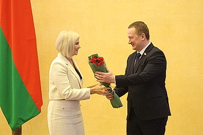 Пример высокого профессионализма и образец верности своему делу. В Минске вручили госнаграды представителям различных сфер