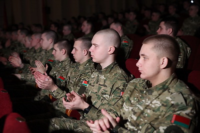 Акцию \"Мамины пироги\" встретили в войсковой части 3214