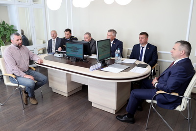 Сети коммуникаций в жилом секторе, благоустройство. Крупко провел прием граждан в Брагине