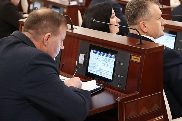 Депутаты Палаты представителей рассмотрели проект программы соцэкономразвития