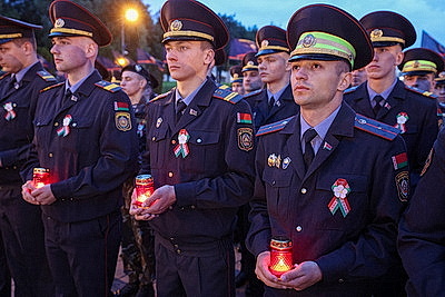 Более 100 милиционеров в Витебске почтили память героев Великой Отечественной войны