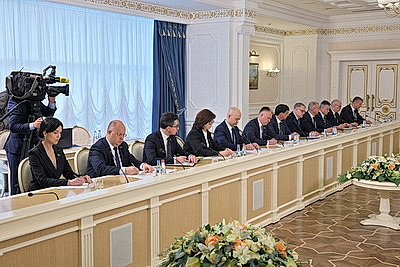 Лукашенко провел совещание с руководством Администрации Президента