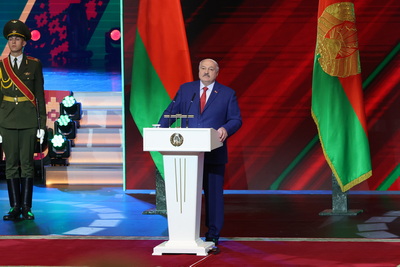 \"Мы не забыли\". Лукашенко на торжественном собрании к 80-летию Победы напомнил о важных уроках истории