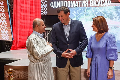 Фестиваль \"Дипломатия вкуса\" в Минске объединил гостей из более чем 20 стран
