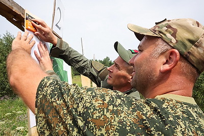 Чемпионат БФСО \"Динамо\" по стрельбе из табельного оружия проходит в Могилевской области