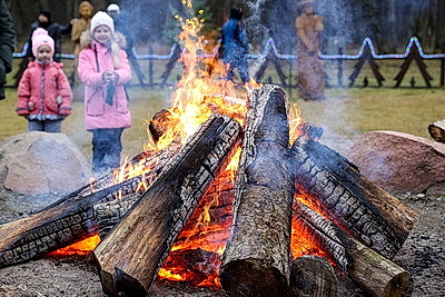 Возвращение Снегурочки большим праздником отметили в Беловежской пуще