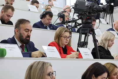 Лукашенко проголосовал на президентских выборах и провел пресс-конференцию для СМИ