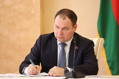 Премьер-министр Беларуси провел переговоры с президентом Уганды