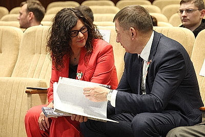 \"Цитадели мужества\". БЕЛТА презентовала книгу о населенных пунктах, награжденных вымпелом за мужество и стойкость