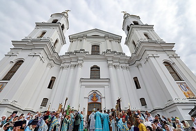 Праздничным шествием в Витебске отметили Успение Пресвятой Богородицы