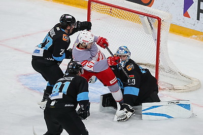 Хоккеисты минского \"Динамо\" отправили шесть безответных шайб в ворота \"Спартака\"