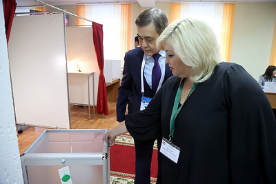 Выборы-2025: международные наблюдатели посещают участки для голосования