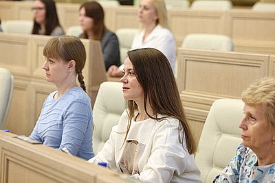 Кочанова: нельзя выбрасывать из истории события, которые повлияли на жизнь страны