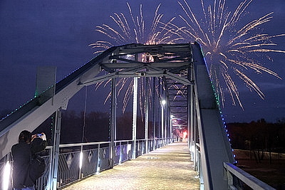 В Гомеле открыли обновленный пешеходный мост через Сож