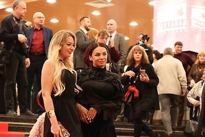 \"Лiстапад\": специальный приз Президента Беларуси присужден китайскому режиссеру Чжан Чжуну