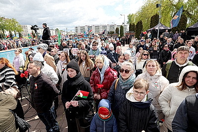 \"Шествие поколений\", военный парад, интерактивные площадки. В Витебске отмечают День Победы