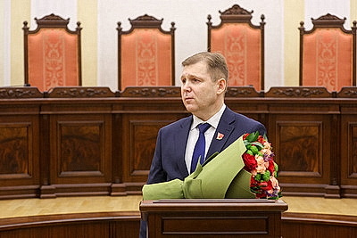 Коллективу Конституционного Суда представили нового председателя