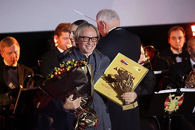 \"Лiстапад\": специальный приз Президента Беларуси присужден китайскому режиссеру Чжан Чжуну