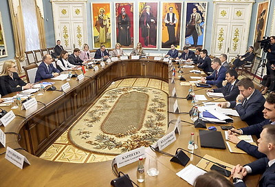 Высокотехнологичность, инвестиции, услуги. Чеботарь о точках роста взаимной торговли Беларуси и России