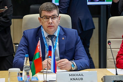 \"ИННОПРОМ. Беларусь\". Вопросы промышленной интеграции обсуждают на полях форума