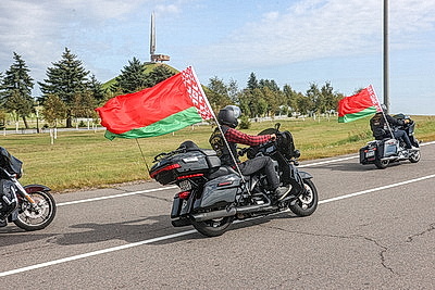 Мотопарад H.O.G. Rally Minsk стартовал от Кургана Славы в праздничный Минск