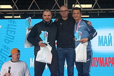 Около 1800 участников из шести стран вышли на старт полумарафона One Run в Минске